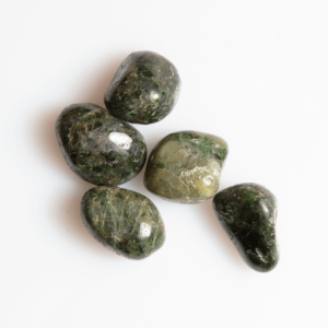 Chromdiopsid Indien Trommelstein 20-30 mm