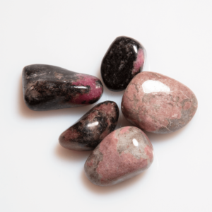 Rhodonit Australien Trommelstein 30-40 mm
