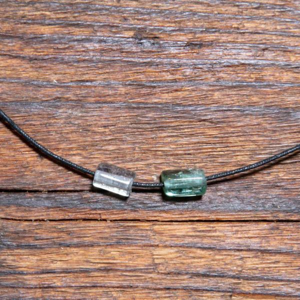 Turmalin trommelstein gebohrt 10mm