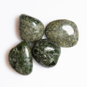 Chromdiopsid Indien Trommelstein