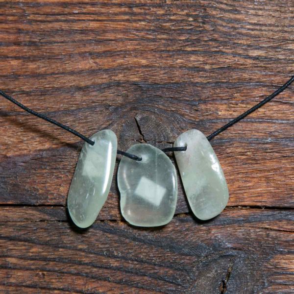 Calzit Grün trommelstein gebohrt 30mm