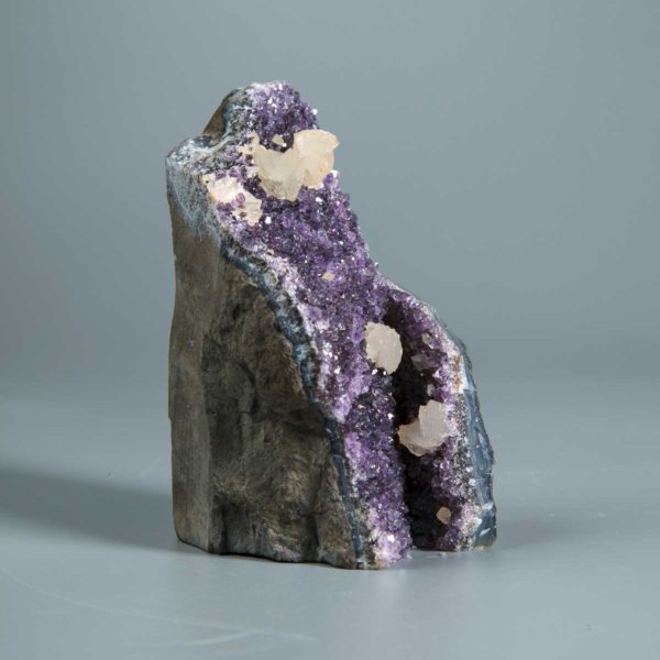 Amethyst mit Calcit Druse Uruguay