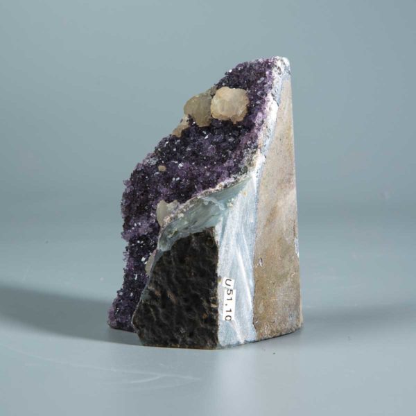 Amethyst mit Calcit Druse Uruguay