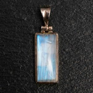 Regenbogen Mondstein Silber Anhänger. Maße exkl. Öse: 26 x 12 mm