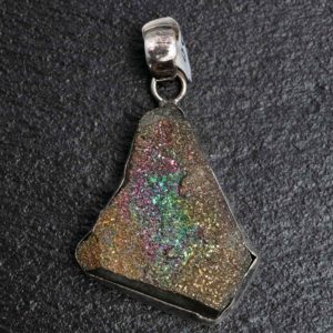Pyrit Silber Anhänger. Maße exkl. Öse: 37 x 23 mm