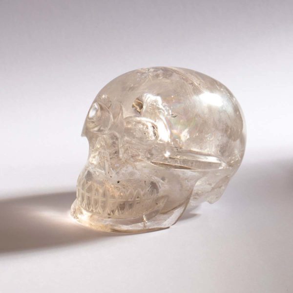 Totenkopf aus Bergkristall