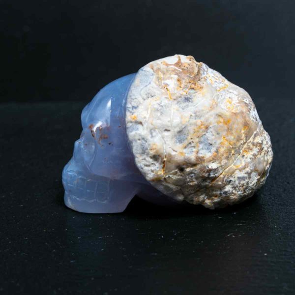 Chalcedon Totenkopf Grösse : 4,3x7 cm Maße :181gram