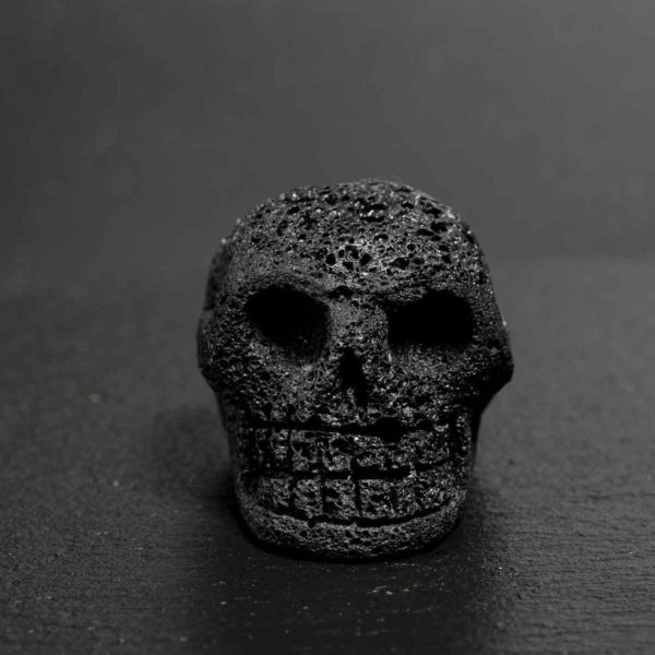 Lava Totenkopf 3,8x5 cm ,58 gram