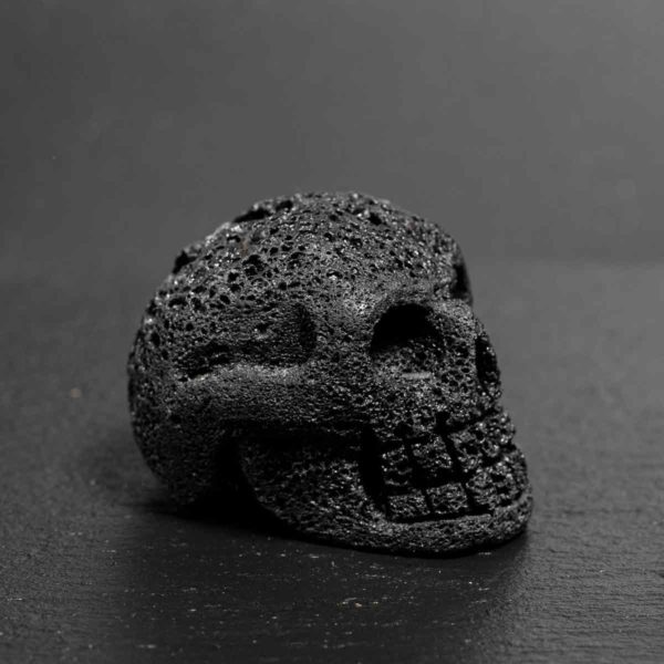 Lava Totenkopf 3,8x5 cm ,58 gram