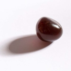 Bernstein Gewicht : ca. 8,5 gram, Größe : ca. 2,1 x2,6 x 2,6 cm