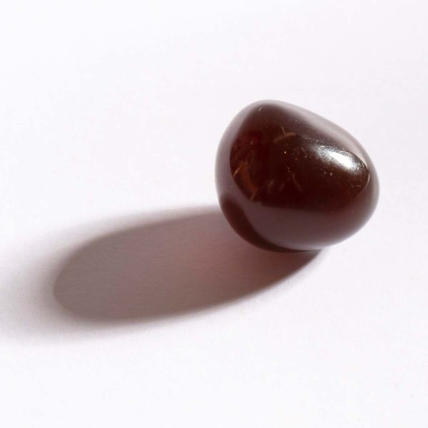Bernstein Gewicht : ca. 8,5 gram, Größe : ca. 2,1 x2,6 x 2,6 cm