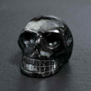 Antophylit Totenkopf 3,8x4,9 cm , 103 gram