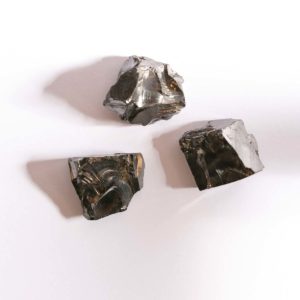 Edelschungit Rohstein 6,6-6,9 gramm