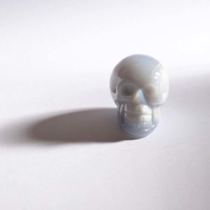 Totenkopf aus Chalcedon